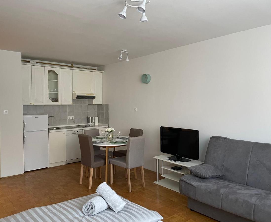 Apartment Green - Grey Λιουμπλιάνα Εξωτερικό φωτογραφία